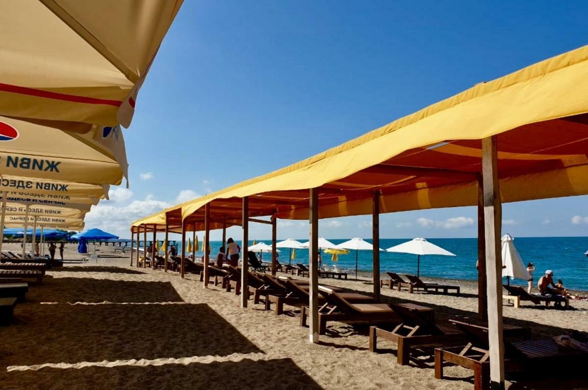 Boutique Hotel Amra Sukhumi Esterno foto