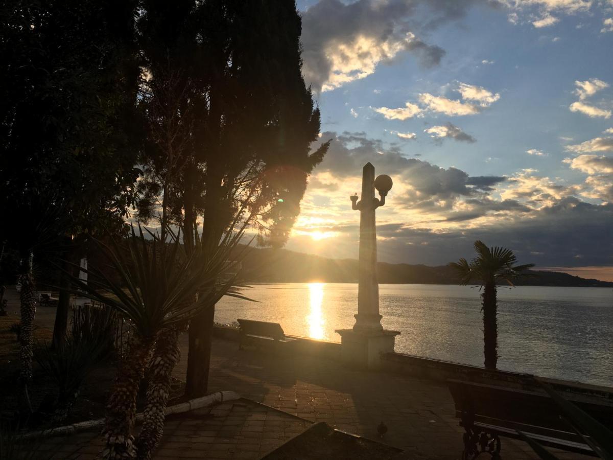 Boutique Hotel Amra Sukhumi Esterno foto